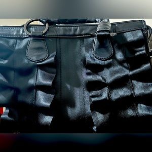 Harvey’s Seatbelt Bag ( Lola)